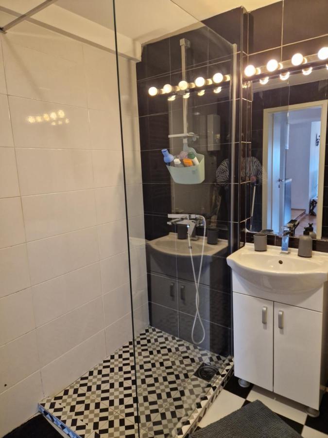 Comfy Center Apartment Skopje Eksteriør bilde